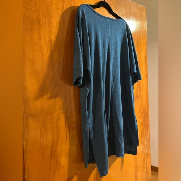 Nike Dri Fit Womens S Top Short Sleeve Side Slits Workout Activewear Blue - Picture 4 of 13